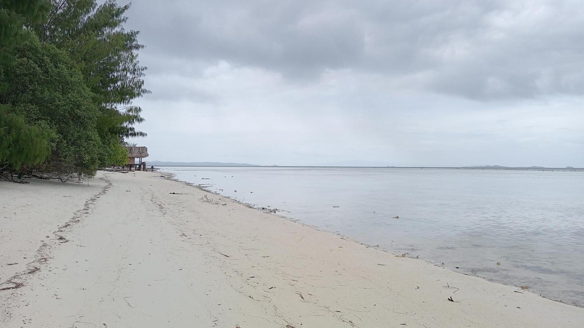 Coco Huts Guest House Waisai Esterno foto